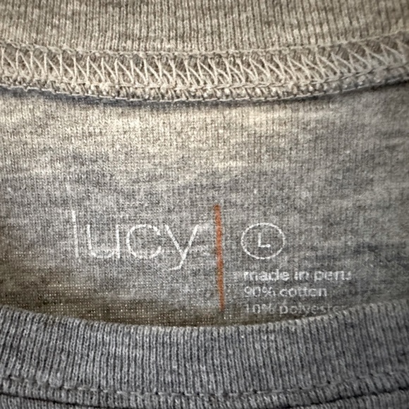 GUC - Tee Shirt (Gray) with White Center Flower with Tiny Rhinestones (L) - Picture 5 of 8